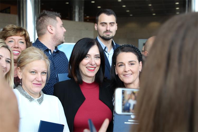 Slika /slike/IzMedija/2019/10-7-2019/1SDucitelj.jpg